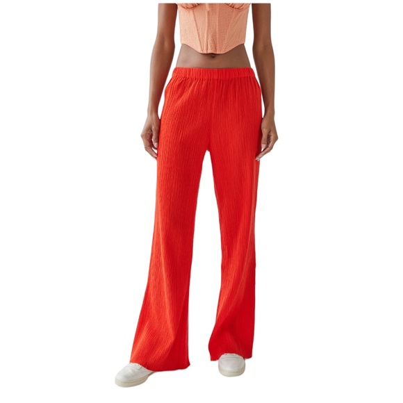 COPY - UO Adeline Low-Rise Flare Pant Red Size M and L - Picture 3 of 4